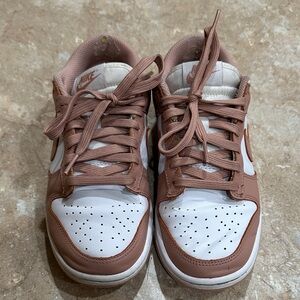 Nike dunk Rose and white womens size 7